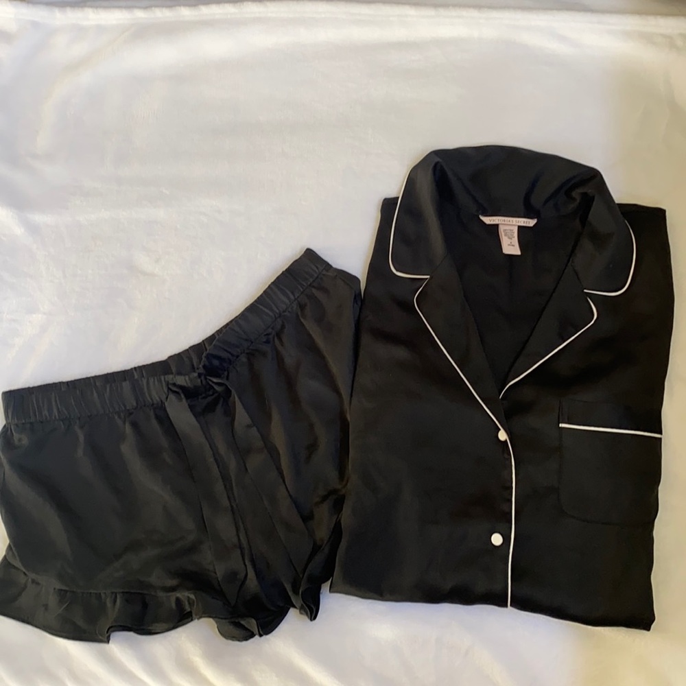 Victoria’s Secret sleep set